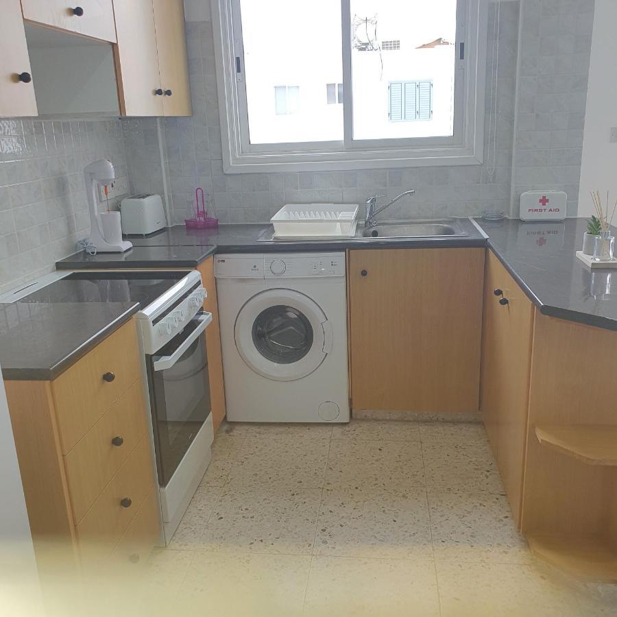 G&E Harbour Apartments Latchi Dış mekan fotoğraf