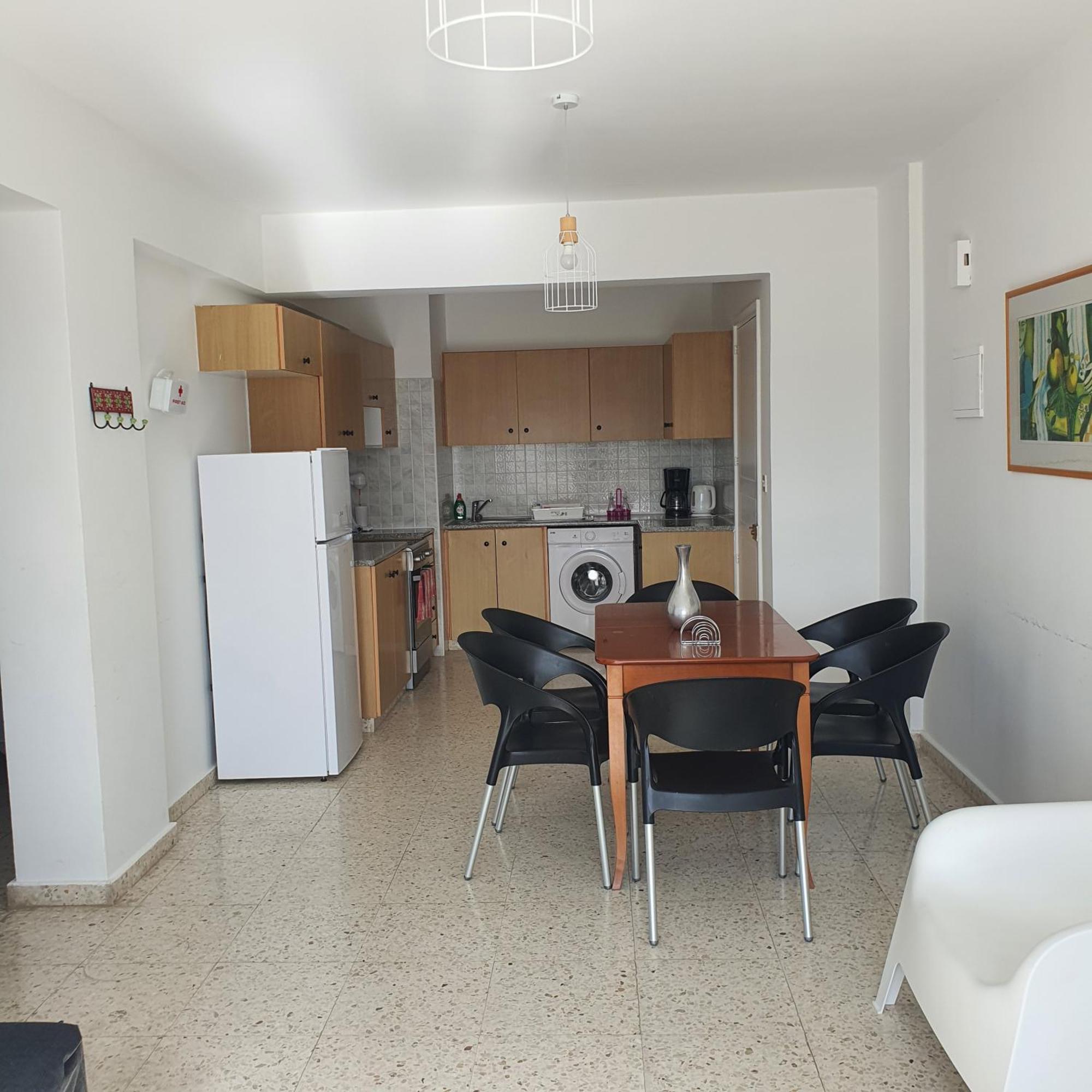 G&E Harbour Apartments Latchi Dış mekan fotoğraf