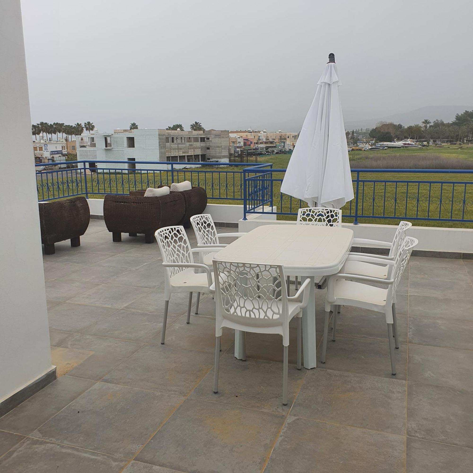 G&E Harbour Apartments Latchi Dış mekan fotoğraf