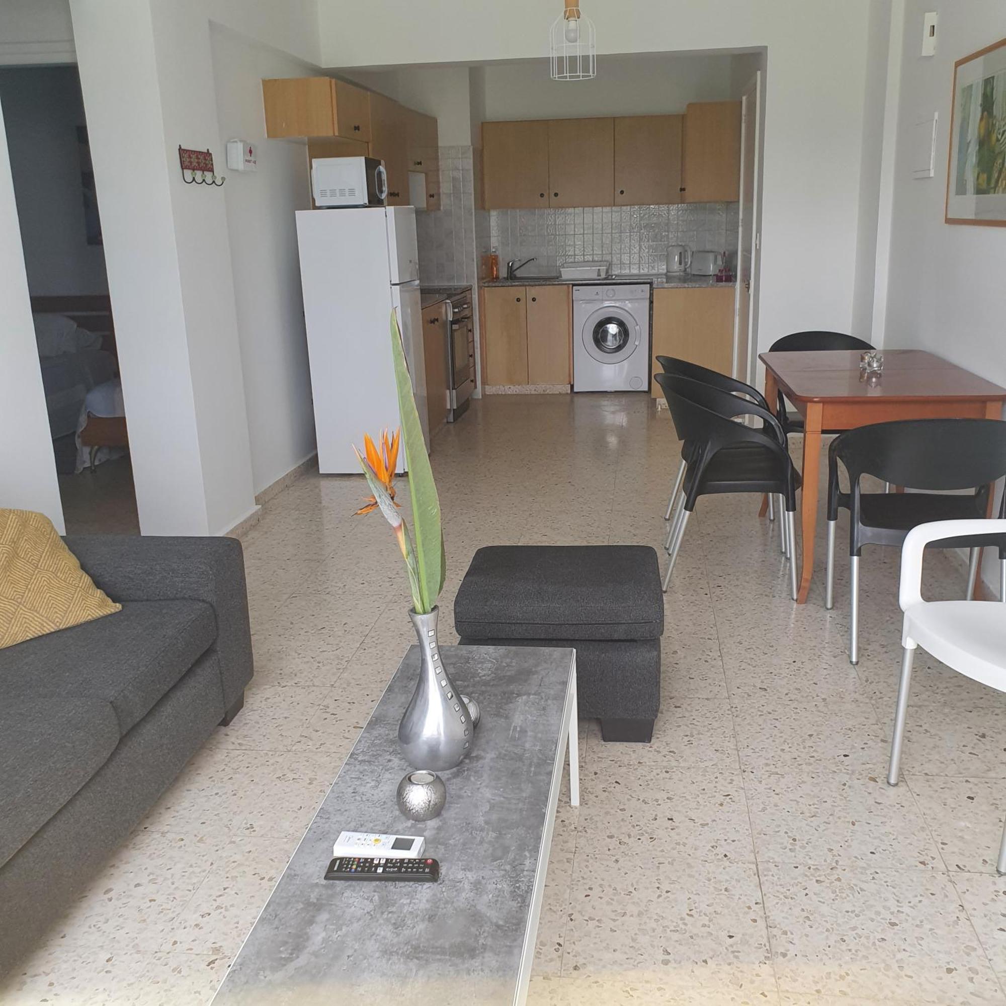 G&E Harbour Apartments Latchi Dış mekan fotoğraf
