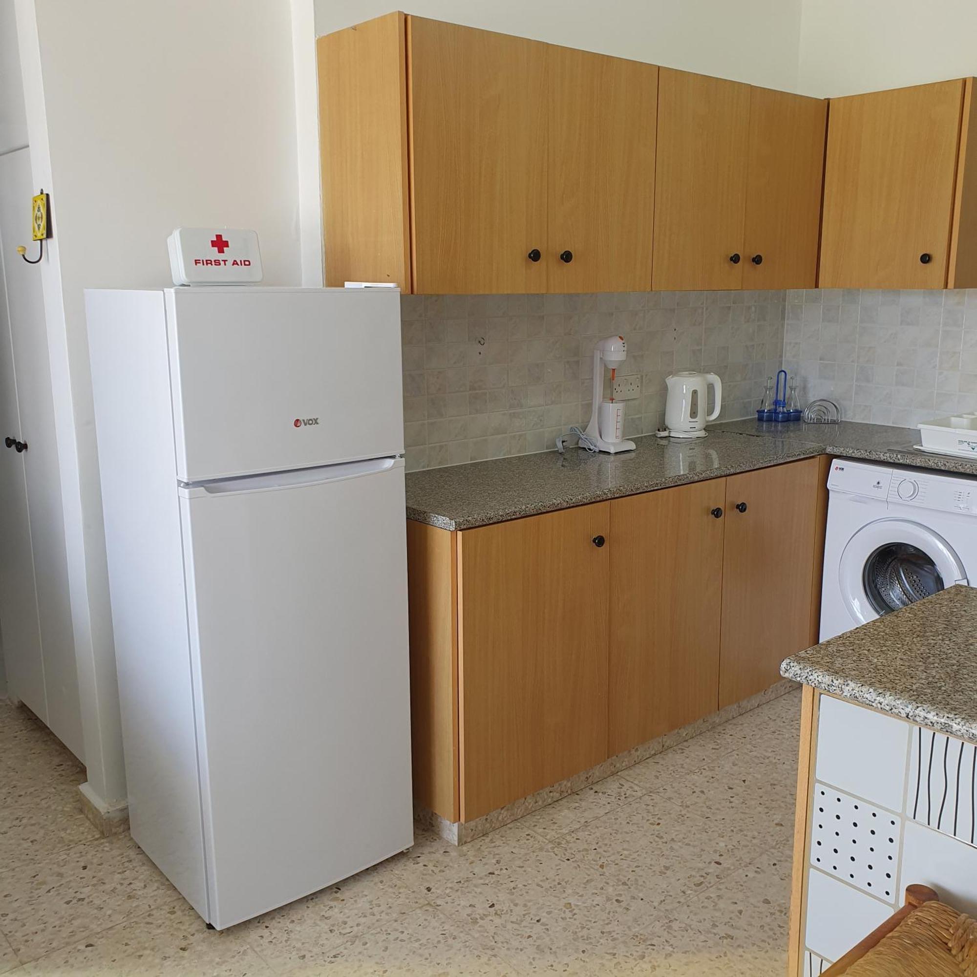 G&E Harbour Apartments Latchi Dış mekan fotoğraf