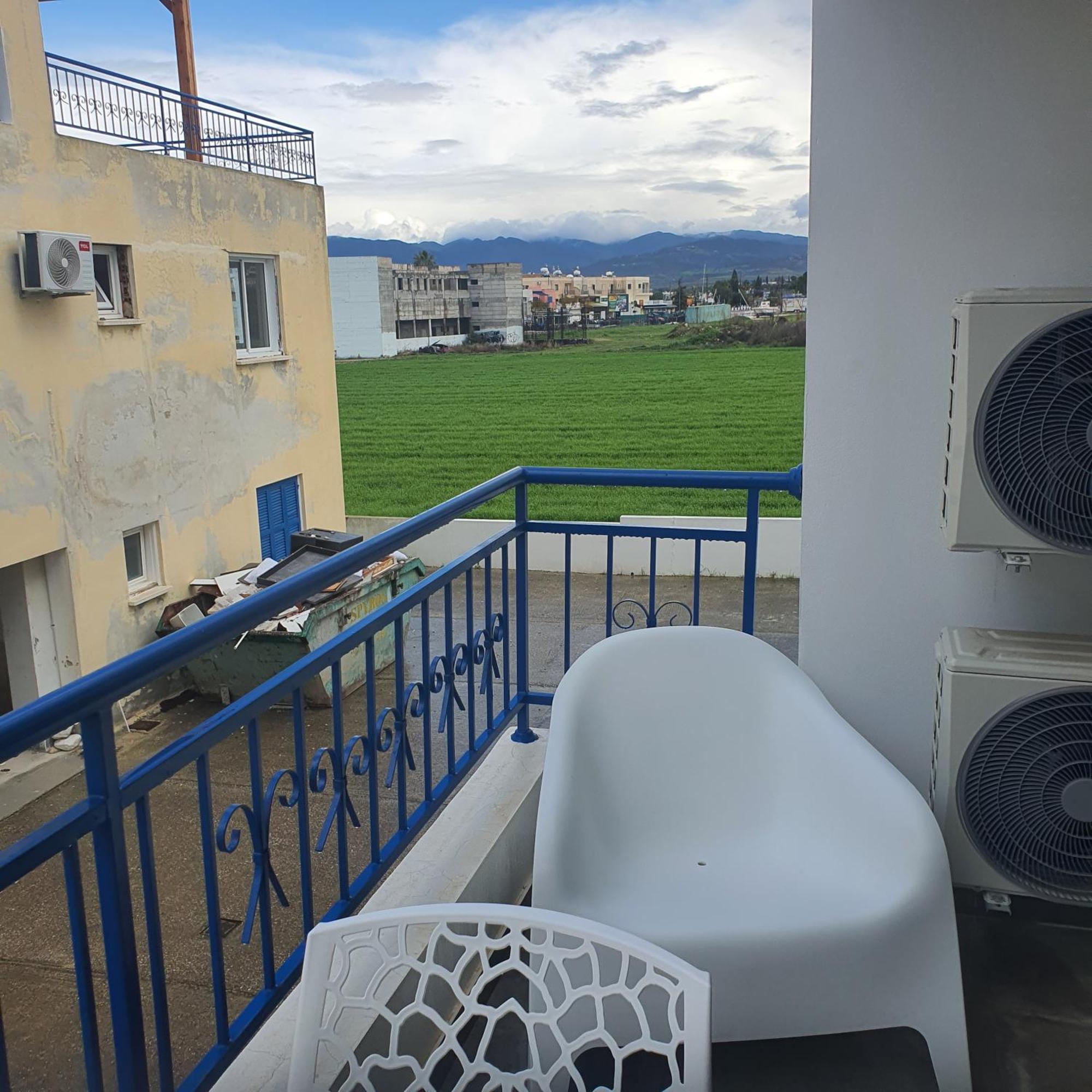 G&E Harbour Apartments Latchi Dış mekan fotoğraf