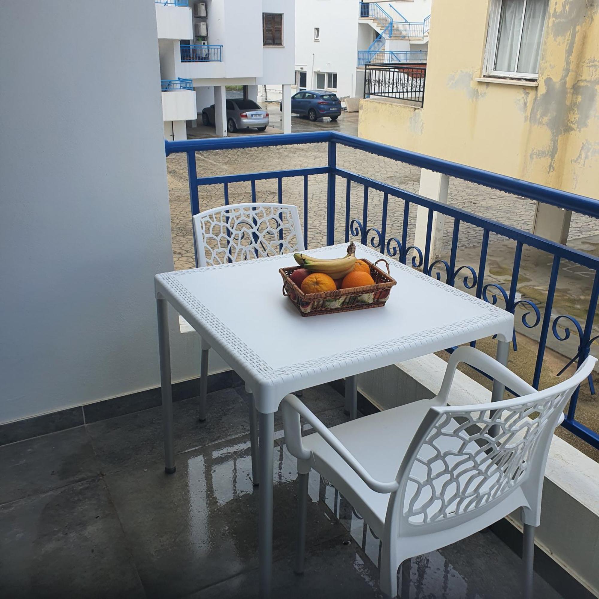 G&E Harbour Apartments Latchi Dış mekan fotoğraf
